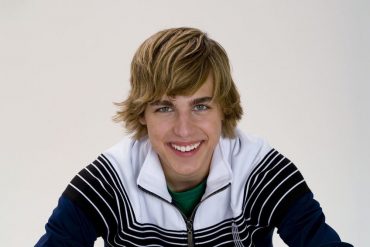 Who is Cody Martin Linley? Is he dating girlfriend or gay? Wiki